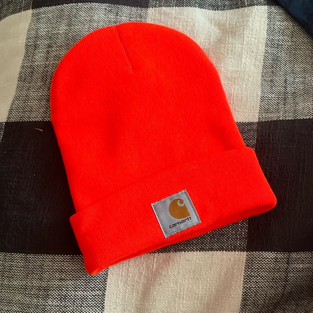NWOT CARHARTT BEANIE